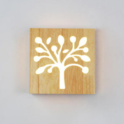 Moderne kreative LED-Wandleuchte aus Massivholz mit Happy Tree- und Geweihmuster