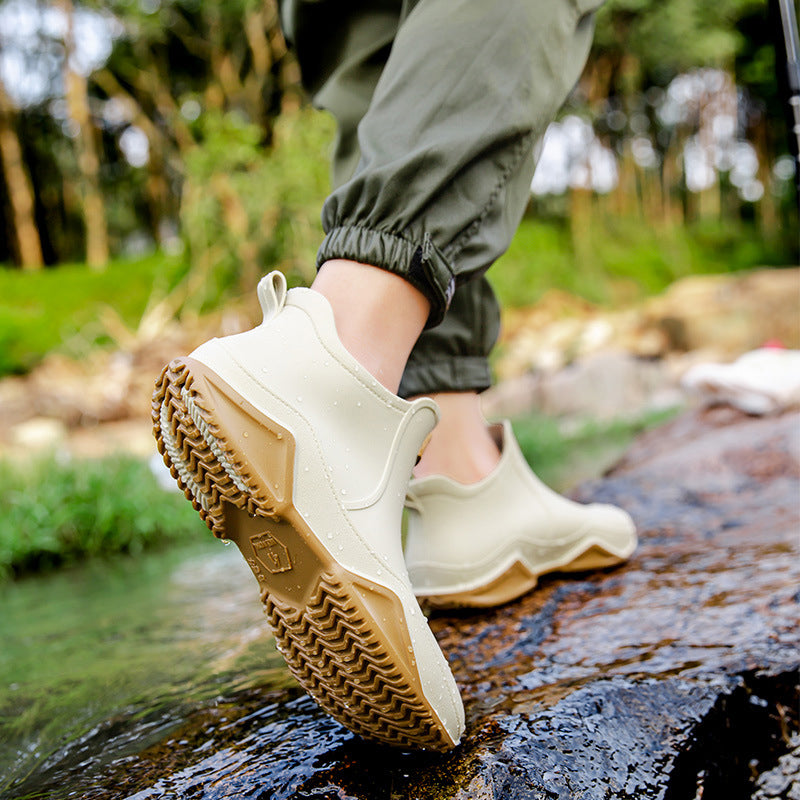 Wasserfeste rutschfeste Gummistiefel für den Außenbereich