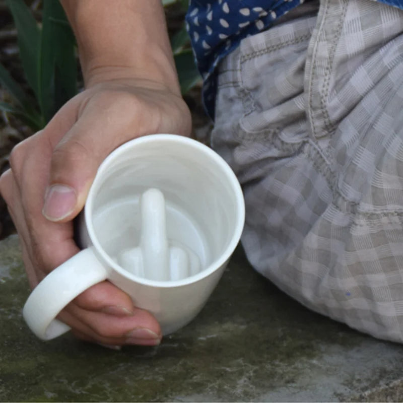 Mittelfinger Keramikbecher