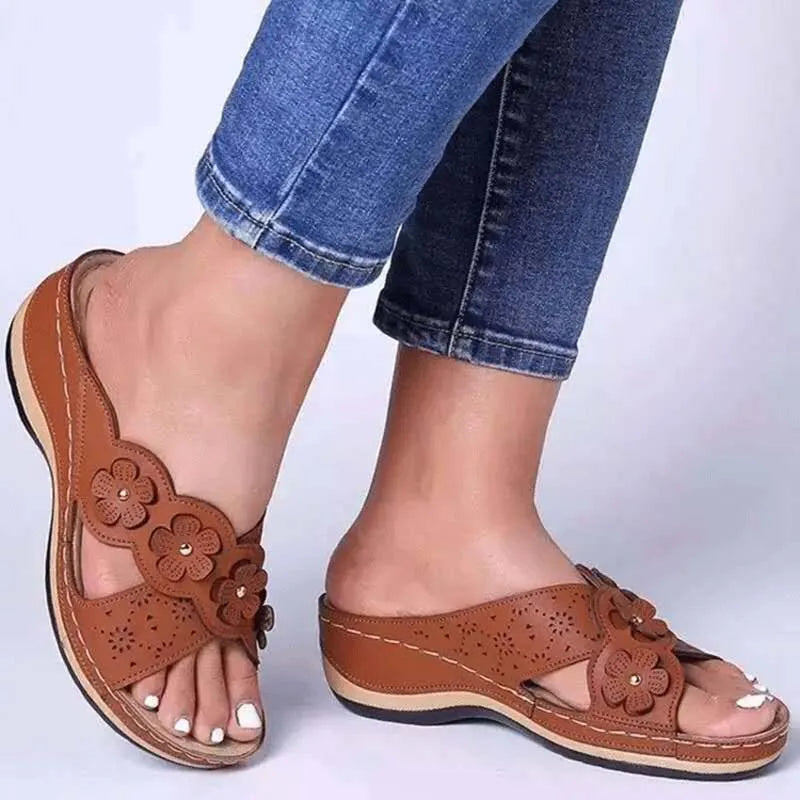 Zavando Sandaletten für Damen mit floraler Verzierung und Keilabsatz