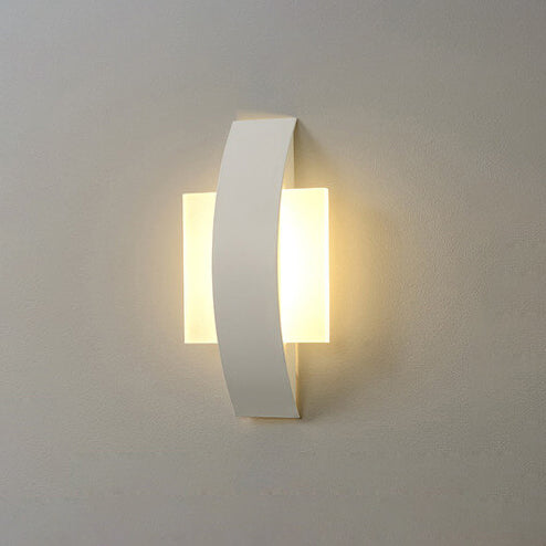 Moderne minimalistische Acryl-LED-Wandleuchte mit geometrischem Ring