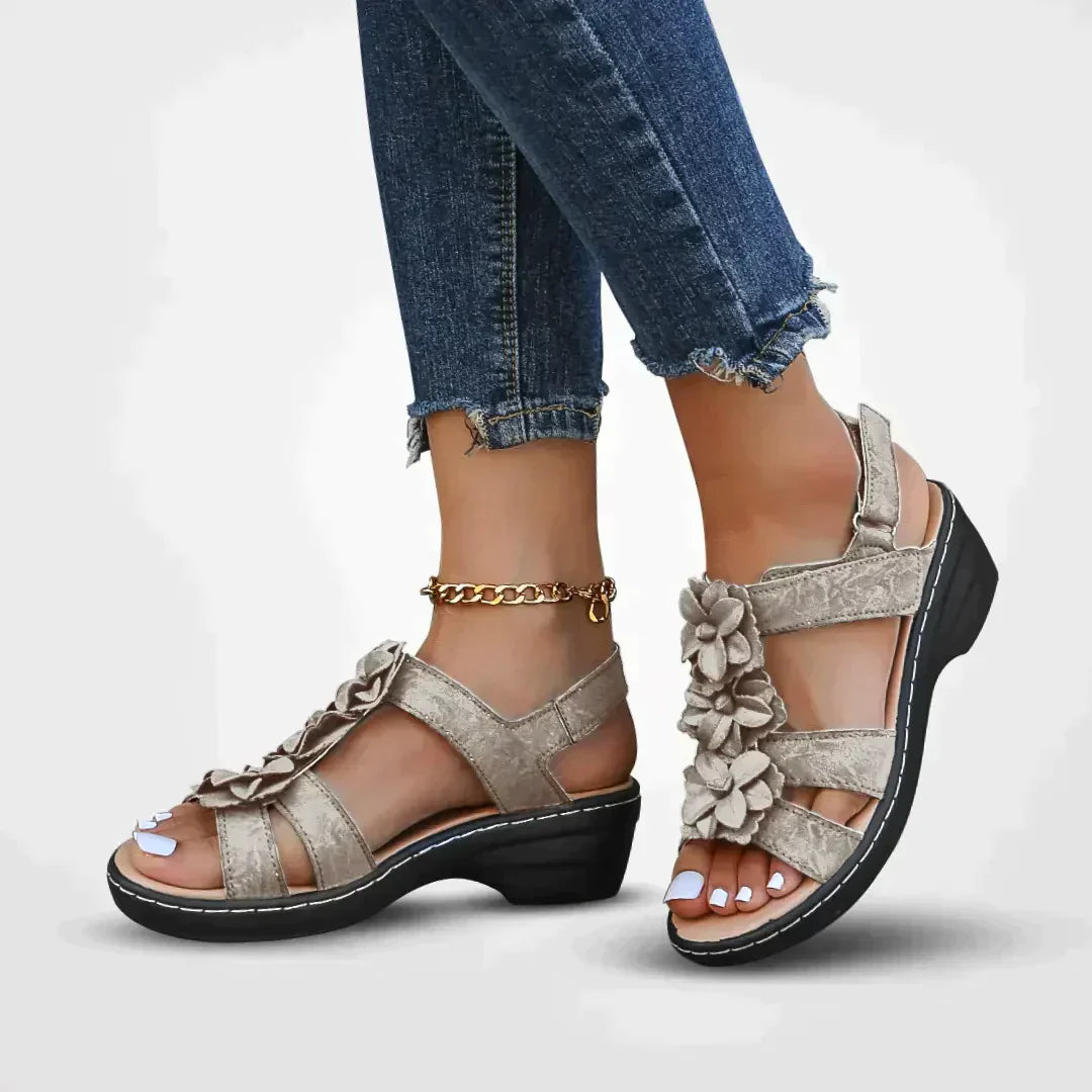 Zavando | Sommersandalen für Damen mit Blumenapplikation