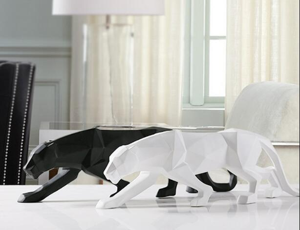 Moderne Harz Geometrische Schwarze Panther Skulptur